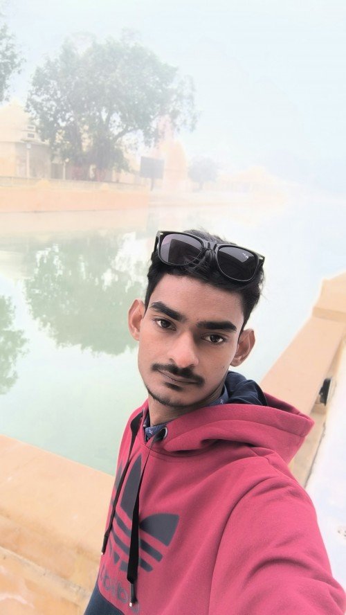 Nirbhay Singh  home tutor in Varanasi.